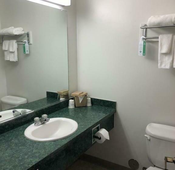 اتاق استاندارد با تخت بزرگ, Super 8 By Wyndham Central Pt Medford