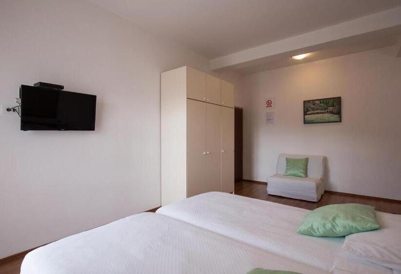 Comfort studio with sea view, Villa Konalic