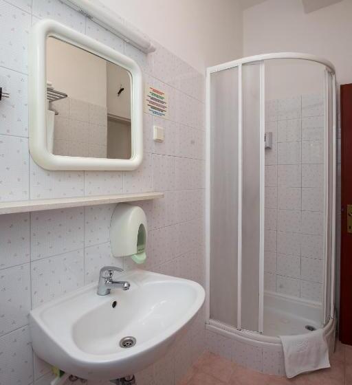 Quarto Economy, Villa Konalic