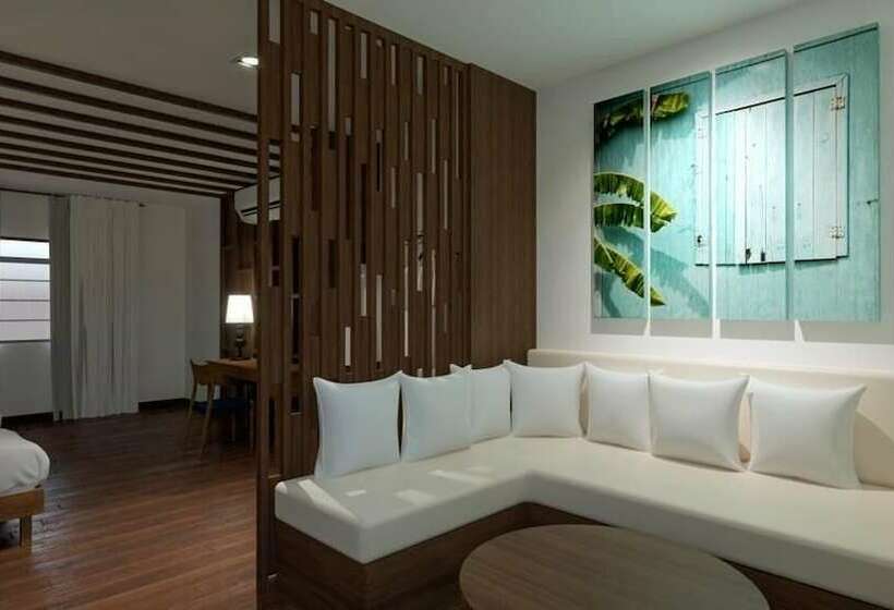 اتاق لوکس با چشم‌انداز استخر, Arwana Perhentian Eco & Beach Resort