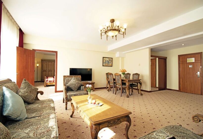سوییت اجرایی, Kempinski Hotel Khan Palace