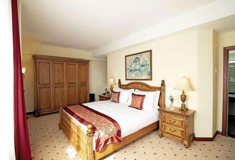 سوییت اجرایی, Kempinski Hotel Khan Palace