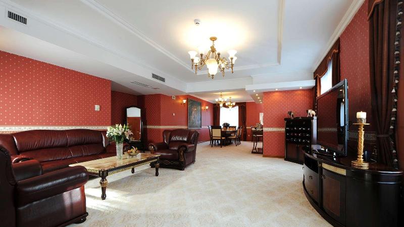 سوئیت پرزیدنت, Kempinski Hotel Khan Palace