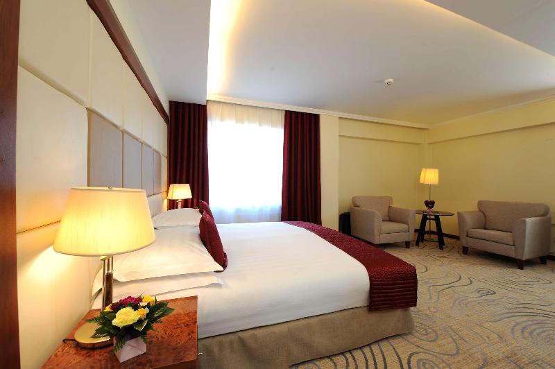 سوییت لوکس, Kempinski Hotel Khan Palace