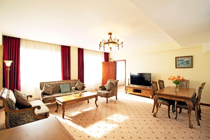 سوییت اجرایی, Kempinski Hotel Khan Palace