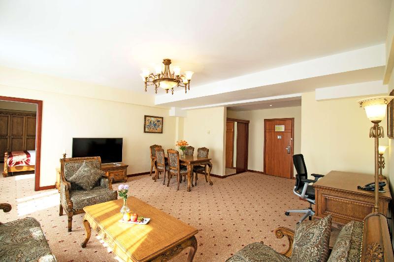سوییت اجرایی, Kempinski Hotel Khan Palace