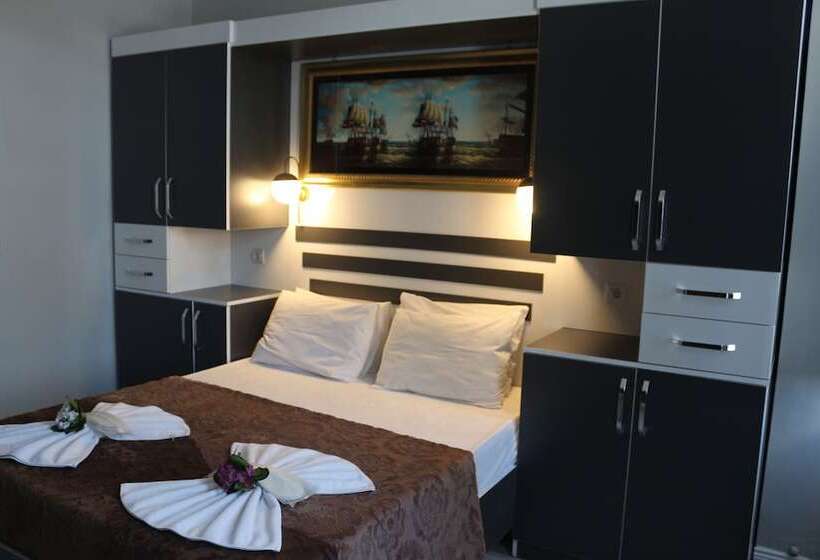 スタンダードスタジオ, Taksim Hostel Green House Istanbul