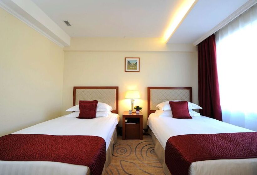 اتاق سوپریور, Kempinski Hotel Khan Palace