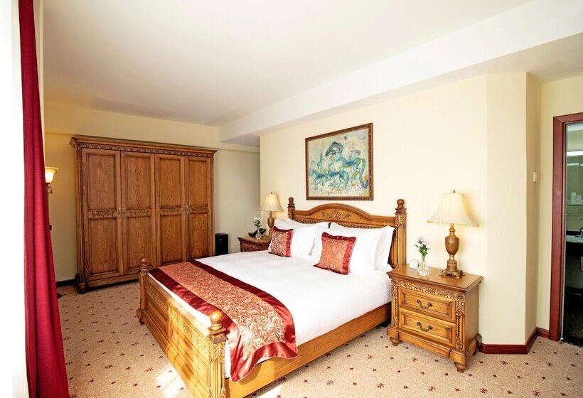 سوییت اجرایی, Kempinski Hotel Khan Palace