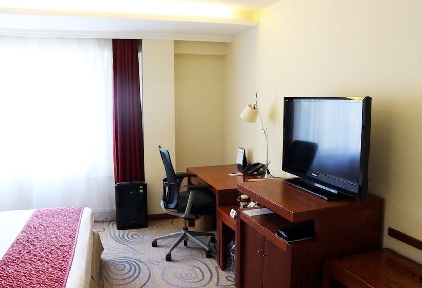 اتاق سوپریور, Kempinski Hotel Khan Palace
