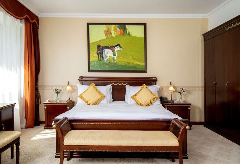 سوئیت پرزیدنت, Kempinski Hotel Khan Palace
