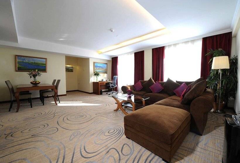 سوییت لوکس, Kempinski Hotel Khan Palace