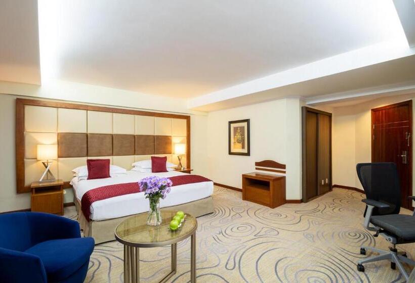 اتاق لوکس با تخت بزرگ, Kempinski Hotel Khan Palace
