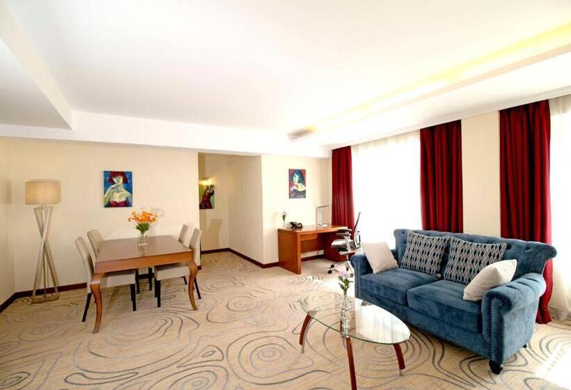 سوییت سوپریور, Kempinski Hotel Khan Palace