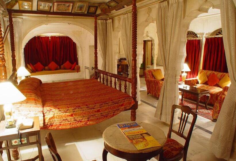 디럭스 룸, Castle Mandawa