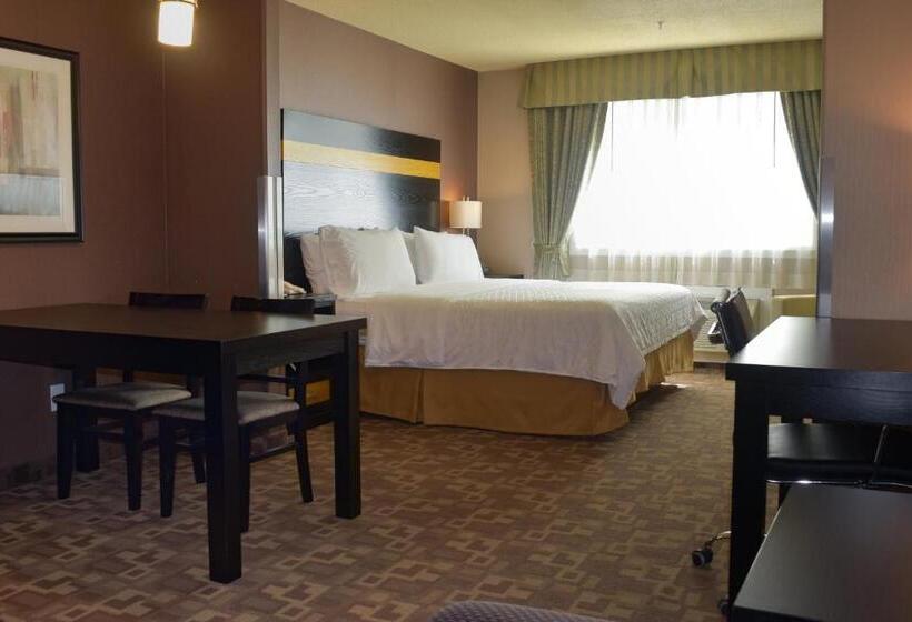Люкс Executive Кровать Кинг, Holiday Inn Express And Suites Dawson Creek, An Ihg