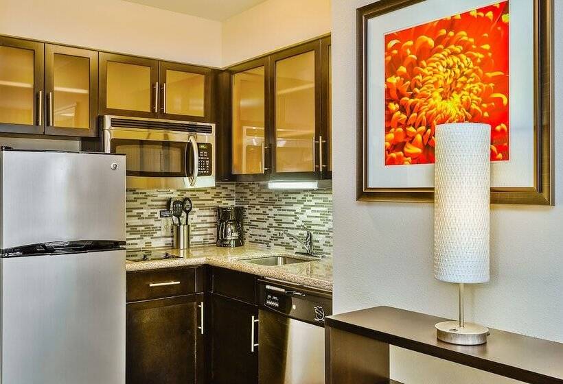 스위트, Staybridge Suites Bismarck, An Ihg