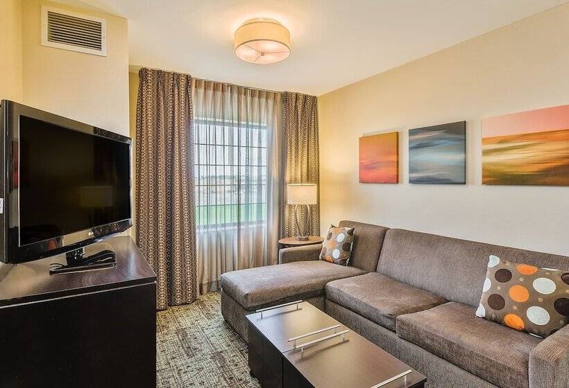 스탠다드 스튜디오, Staybridge Suites Bismarck, An Ihg