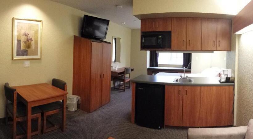 스탠다드 스튜디오, Microtel Inn & Suites Beckley East
