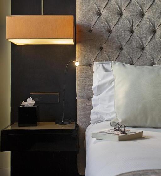 اتاق کلاب, 9hotel Mercy