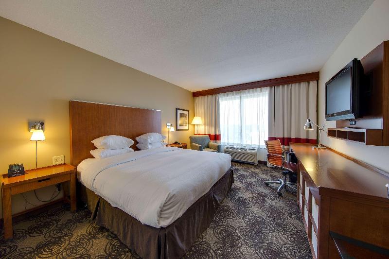 اتاق استاندارد با تخت بزرگ, Doubletree By Hilton Raleigh Cary