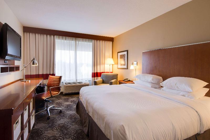 اتاق استاندارد با تخت بزرگ, Doubletree By Hilton Raleigh Cary