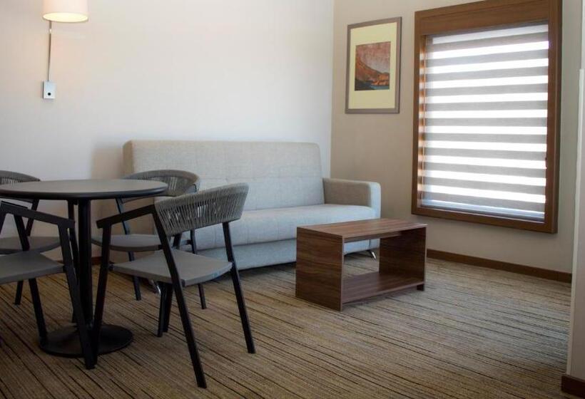 سوئیت با چشم‌انداز, Holiday Inn Express Guaymas, An Ihg