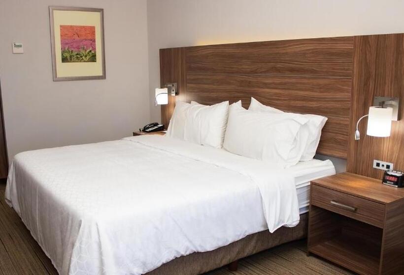 اتاق استاندارد با تخت بزرگ, Holiday Inn Express Guaymas, An Ihg