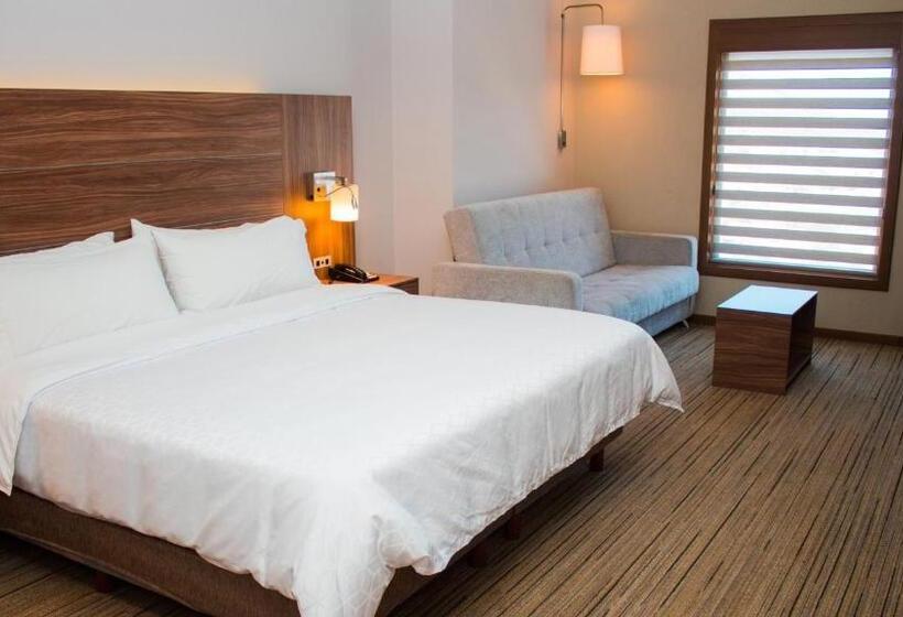سوئیت پنت هاوس, Holiday Inn Express Guaymas, An Ihg