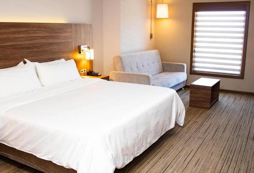 سوئیت پنت هاوس, Holiday Inn Express Guaymas, An Ihg