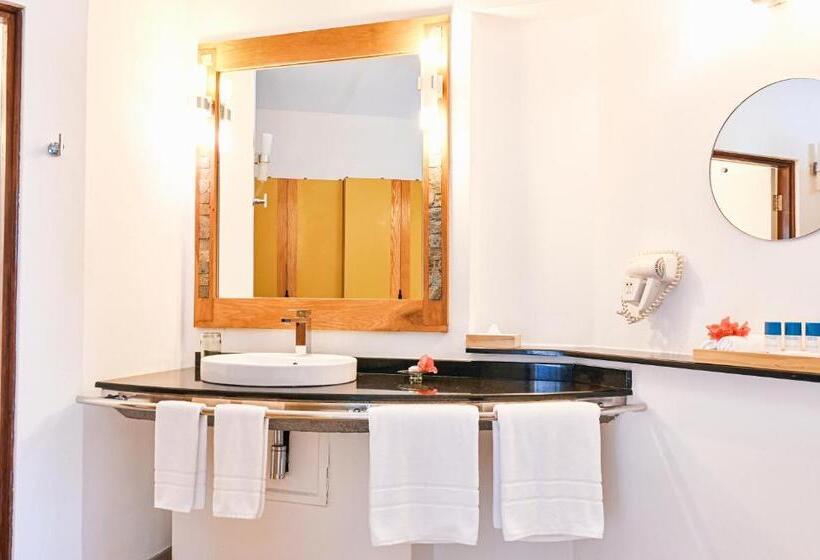 اتاق لوکس با چشم‌انداز باغ, Tamarina Golf & Spa Boutique