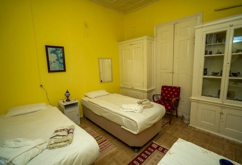 Quarto Estandar, Istanbul Pansiyon