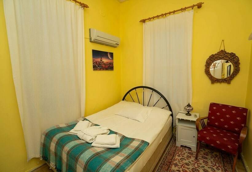 Quarto Estandar, Istanbul Pansiyon