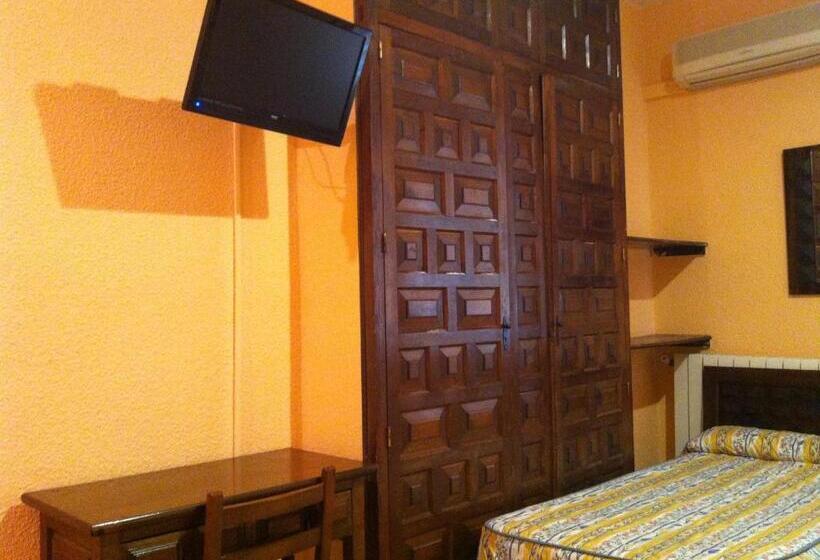 Номер Стандарт, Hostal Paracuellos