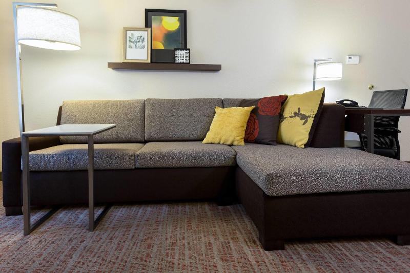 带大床的标准工作室, Residence Inn By Marriott Fort Collins
