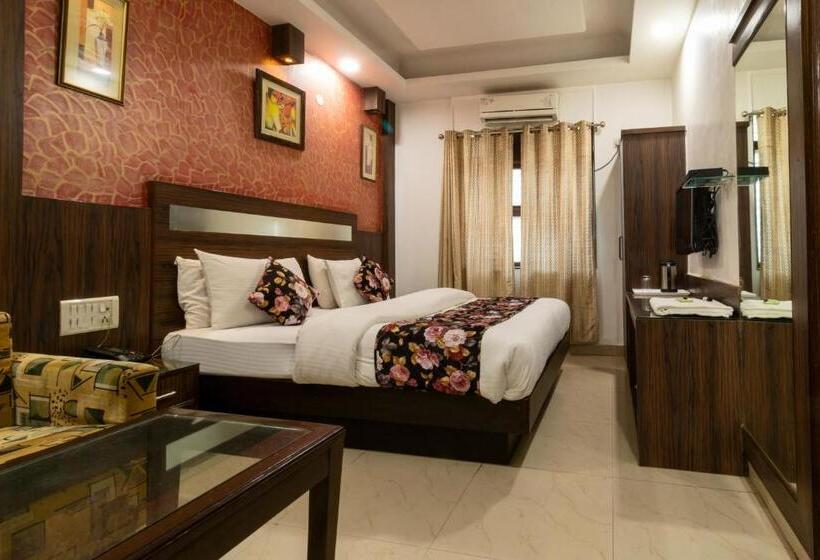 غرفة تنفيذية, Baba Deluxe At New Delhi Railway Station  By Rcg Hotels