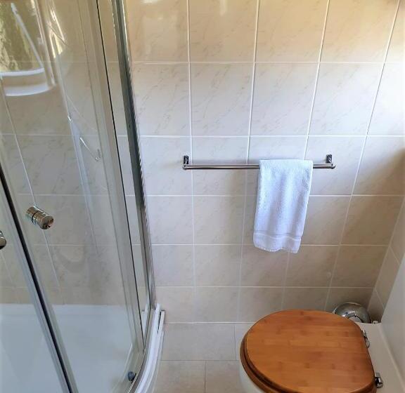 Номер Стандарт, Avoncourt Lodge