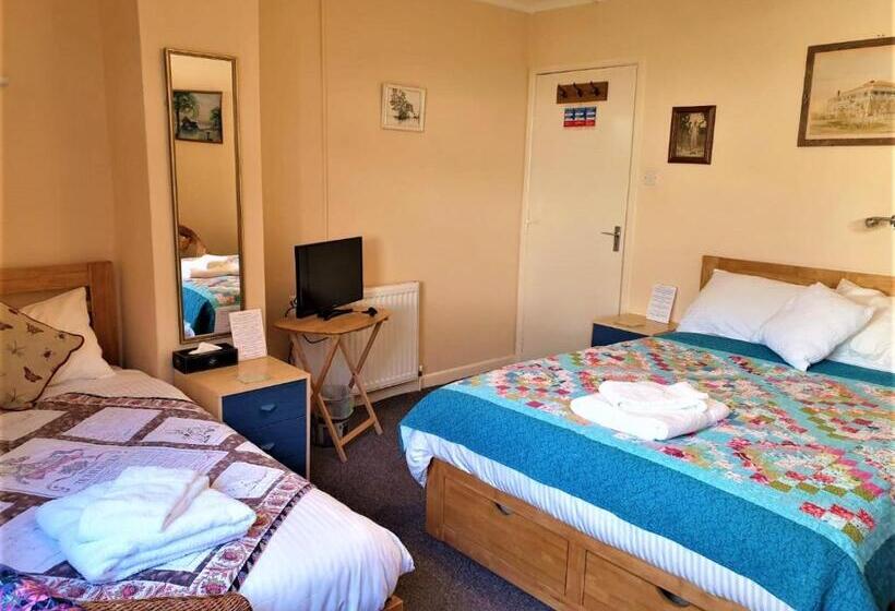 Номер Стандарт Трехместный, Avoncourt Lodge