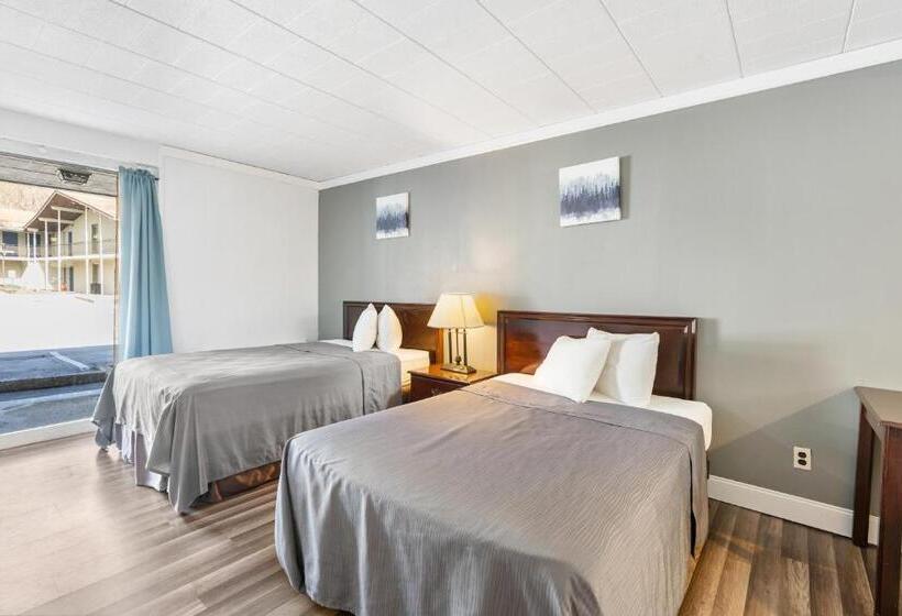 Номер Deluxe, Fairbridge Inn And Suites West Point