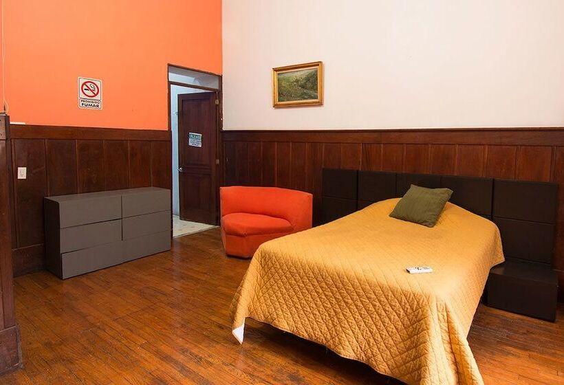 スイート, Hostal Amigo
