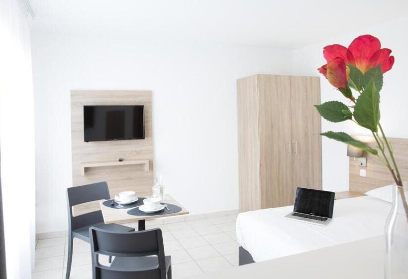 استودیوی استاندارد, Zenitude Hôtel Résidences La Versoix
