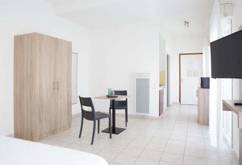 استودیوی استاندارد, Zenitude Hôtel Résidences La Versoix