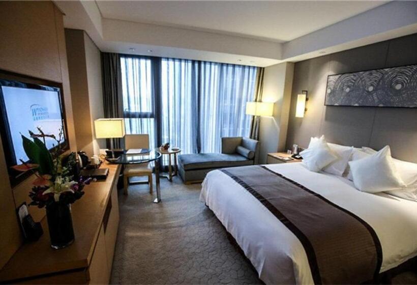 Номер Executive, Howard Johnson Ifc Plaza Ningbo