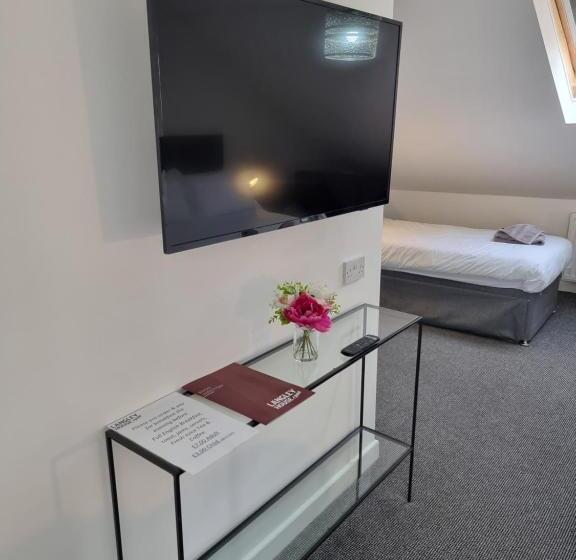 Deluxe Family Room, Langley House