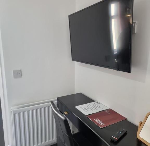 Deluxe Room, Langley House