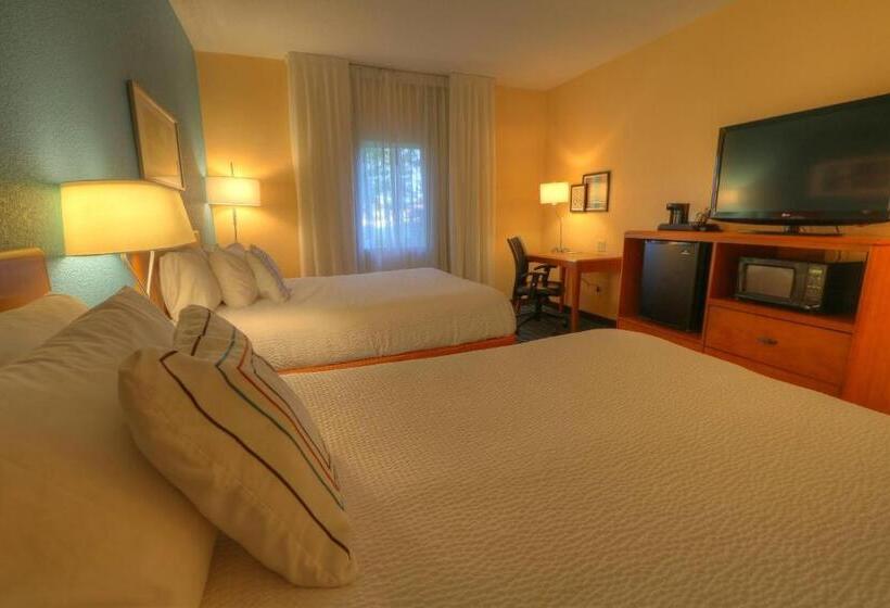 Номер Стандарт, Fairfield Inn & Suites Mt. Pleasant
