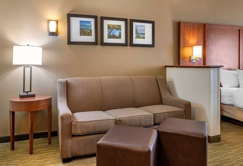 سوییت, Comfort Suites North