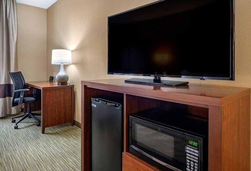 سوییت, Comfort Suites North