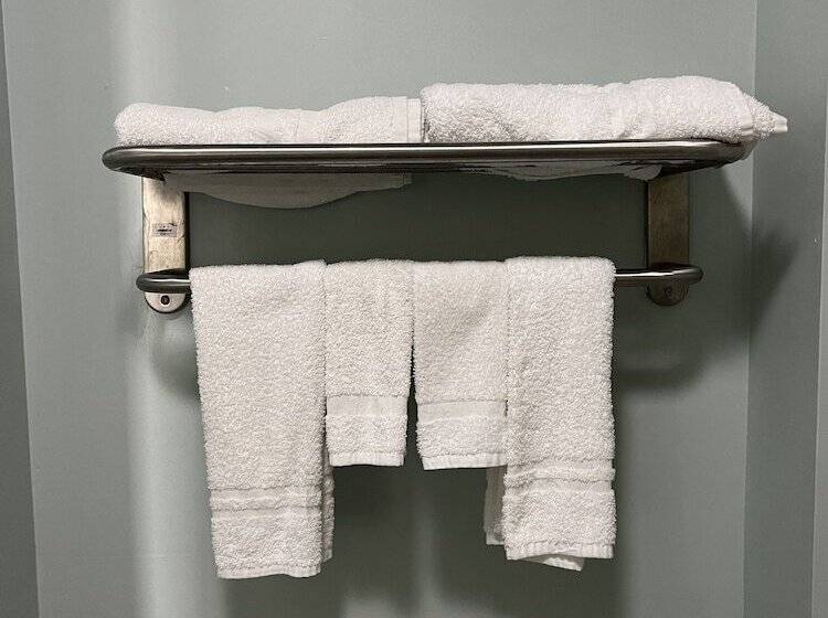 디럭스 룸, Executive Inn