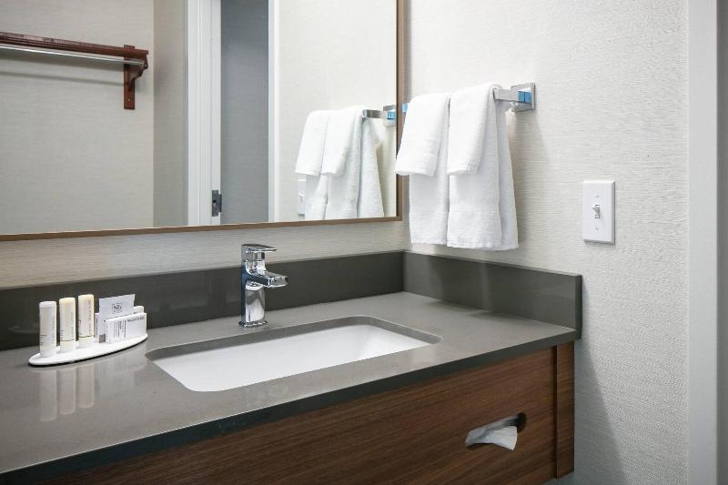 اتاق استاندارد با تخت بزرگ, Fairfield Inn & Suites By Marriott Tulsa Central